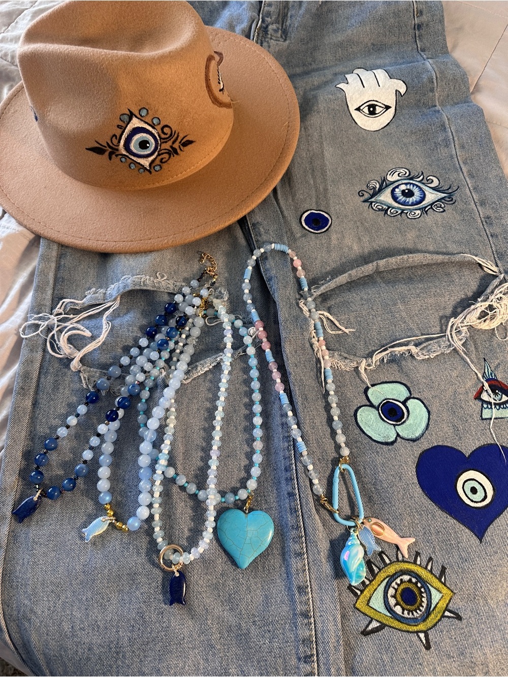 SHEIN painted jeans,Multi-Blue Beaded Charm Hat Necklace with Turquoise Heart. - Picture 2 of 5